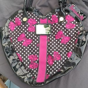 Betsey Johnson RARE heart-shaped purse, EUC